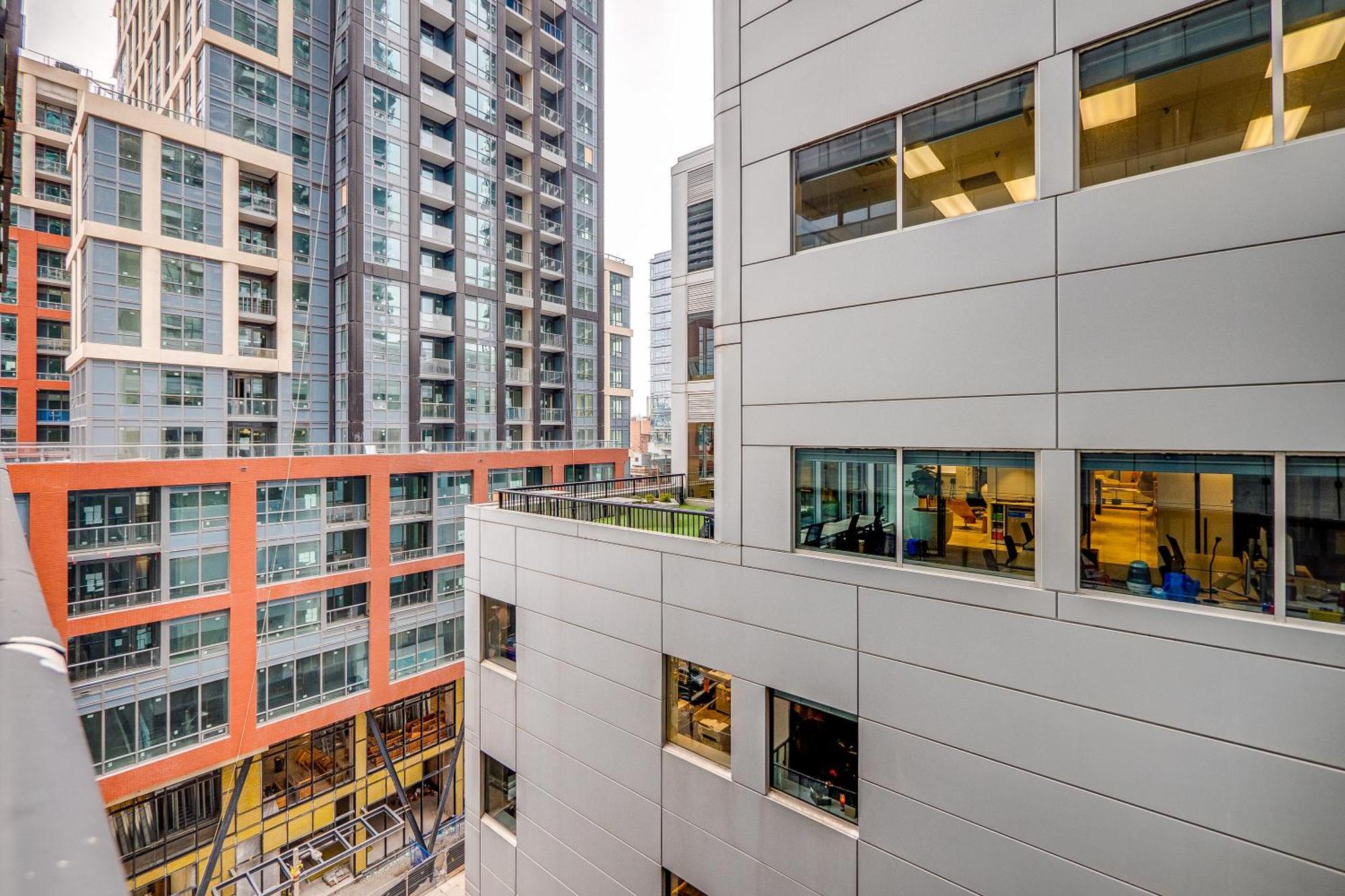 Modern Suite On Peter St - City View 多伦多 外观 照片