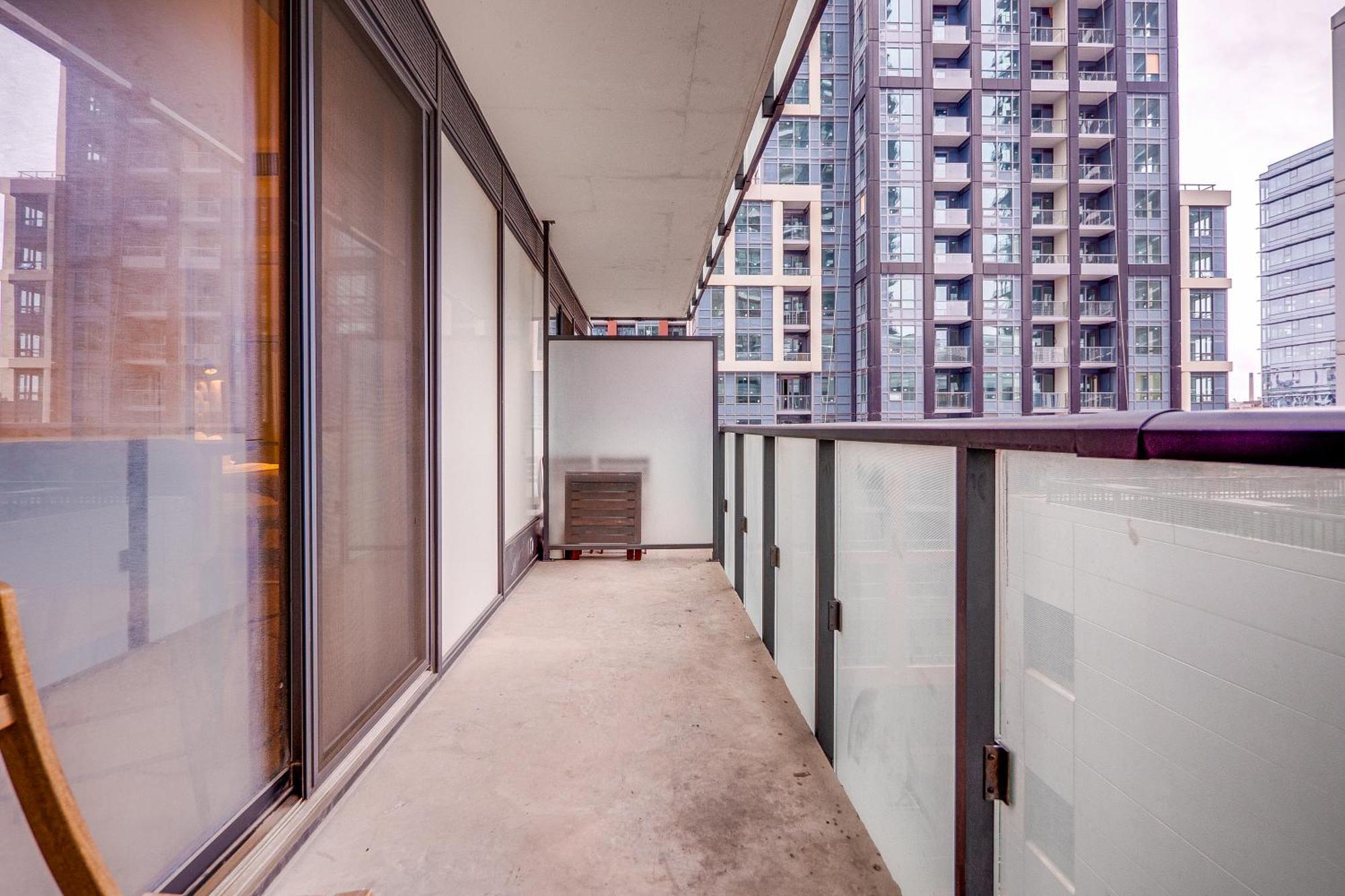 Modern Suite On Peter St - City View 多伦多 外观 照片